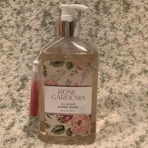 Rose Gardenia Scented Luxury Hand Soap Tassled NWT 16.9 oz